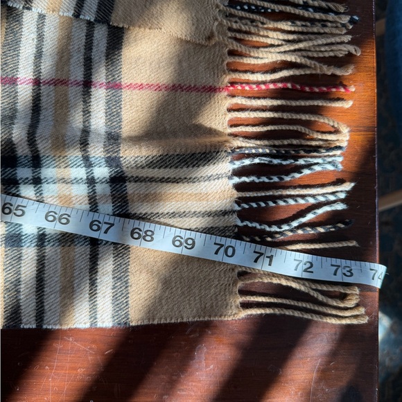 Burberry Tan and Red Checkered classic scarf - Picture 8 of 9